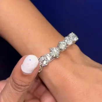 40ctw 8MM Round Cut White Sapphire Classic Bangle