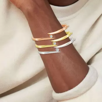 Bezel Set Round Cut Simple Modern Bypass Bangle