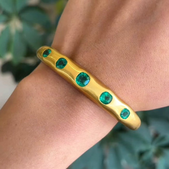 6ctw Bezel-set Cushion Cut Emerald Bangle