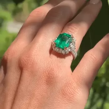 Multi-cut Emerald Bloom Ring & Bracelet Jewelry Set