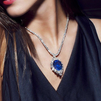 12.8ct Oval Cut Blue Sapphire Pendant Necklace