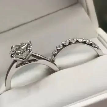 1.25ct Round Cut White Sapphire 2pcs Bridal Set