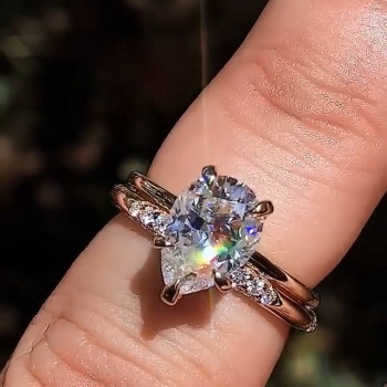 2ct Pear Cut White Sapphire 2pcs Bridal Set in Gold