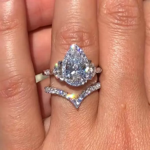 White sapphire pear shaped engagement rings 2025