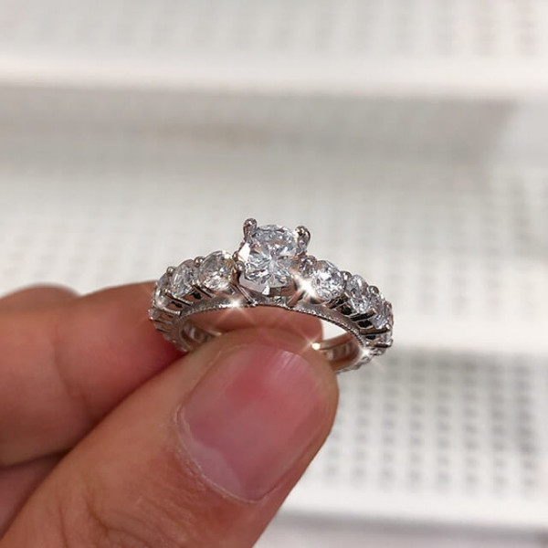 Handmade 0.8 ct Round Cut Classic Silver Ring