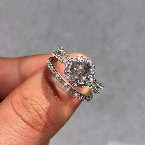 Handmade Halo 1.2 ct Round Cut Ring Set With One Band