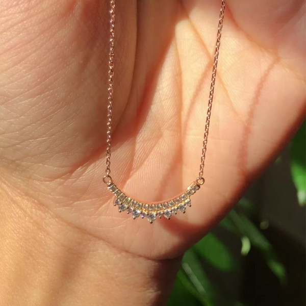 Round Cut White Sapphire Crown Necklace in Gold