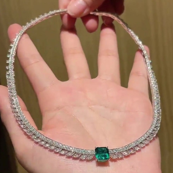 Asscher&Pear Cut Emerald&White Sapphire Necklace Choker