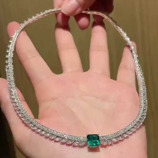 Asscher&Pear Cut Emerald&White Sapphire Necklace Choker
