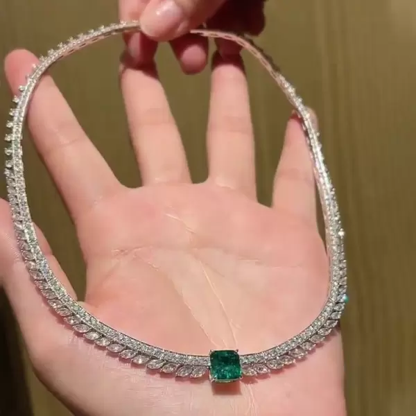 Asscher&Pear Cut Emerald&White Sapphire Necklace Choker