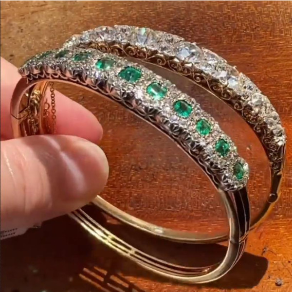 20ctw Halo Princess Cut Emerald Bangle Bracelet in Gold Tone