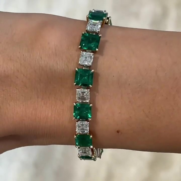 Colombian Emerald & Asscher Cut Diamond Bracelet