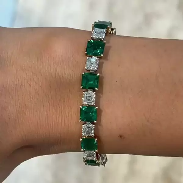Colombian Emerald & Asscher Cut Diamond Bracelet