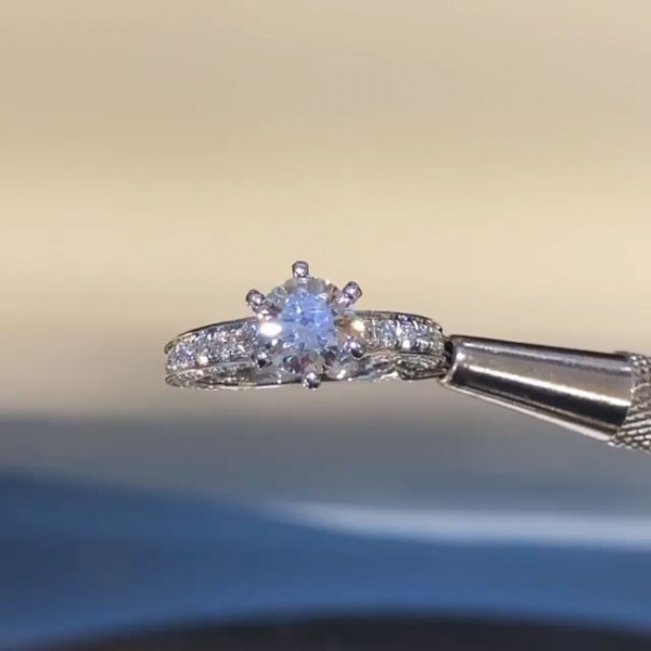 Handmade 6-Prong 1.0CT Round Cut Engagement Ring
