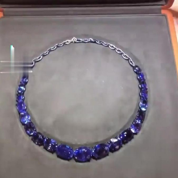 Oval Cut Blue Sapphire Choker Necklace