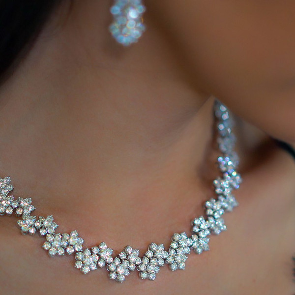 Round Cut White Sapphire Flower Necklace