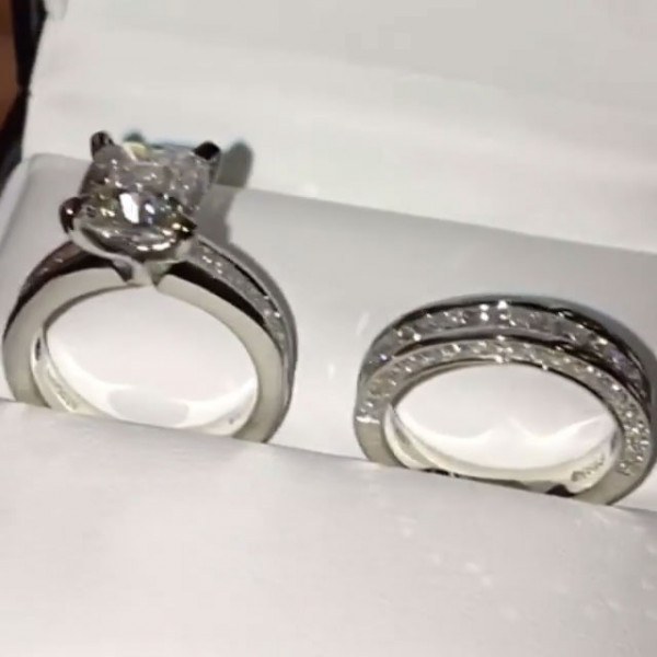 4ct Cushion Cut White Sapphire 2pcs Bridal Set