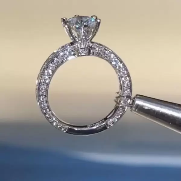 Handmade 6-Prong 1.0CT Round Cut Engagement Ring