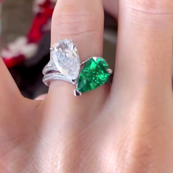 8ctw Pear Cut Emerald & White Sapphire Twin Stone Engagement Ring