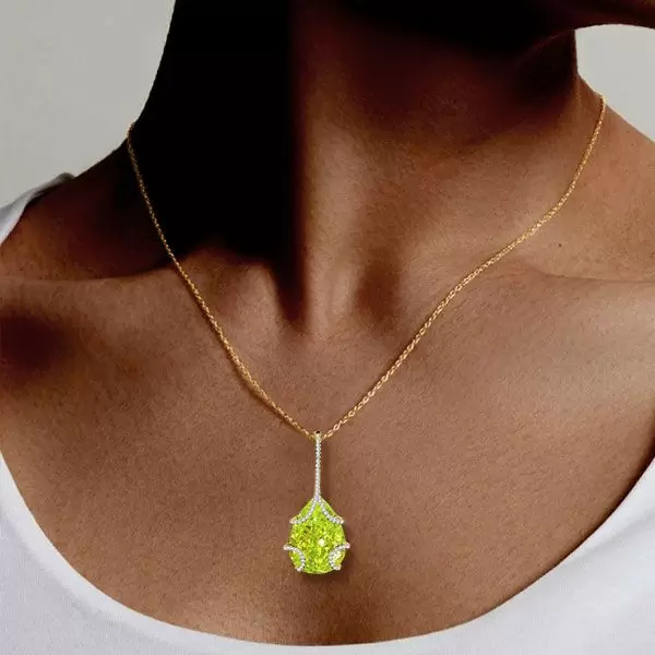 10.2ct Pear Cut Peridot Pendant Necklace