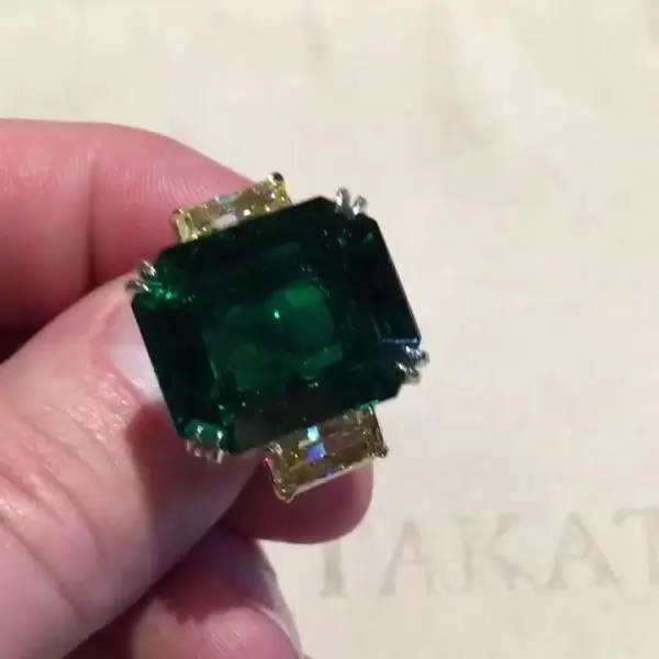 Three-stone Emerald&Yellow Sapphire Engagement Ring
