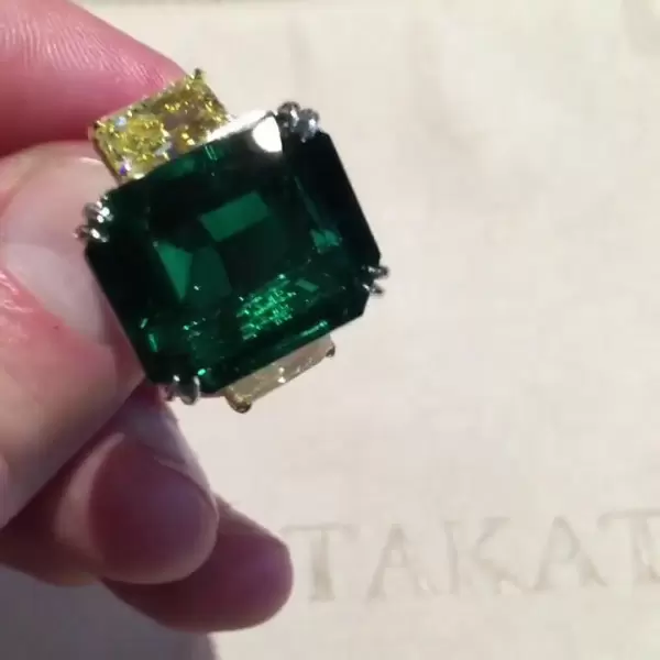 Three-stone Emerald&Yellow Sapphire Engagement Ring