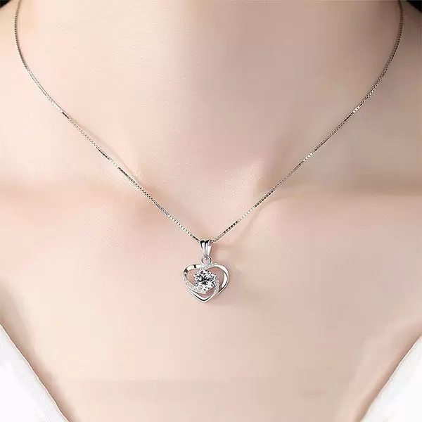 Fashion Heart Pendant Necklace