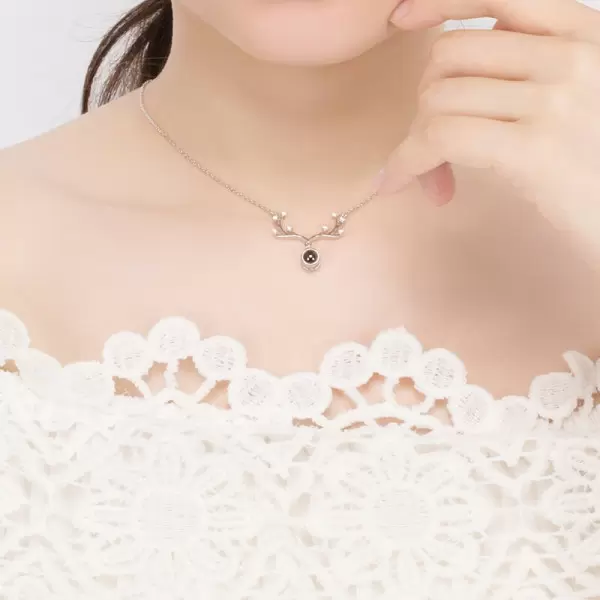 Love Memory Reindeer Design Round Pendant Necklace