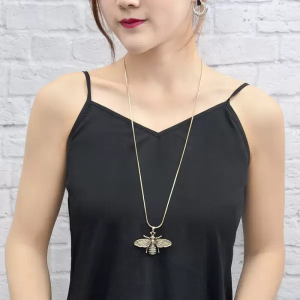 CZ Bee Pendant Alloy Necklace