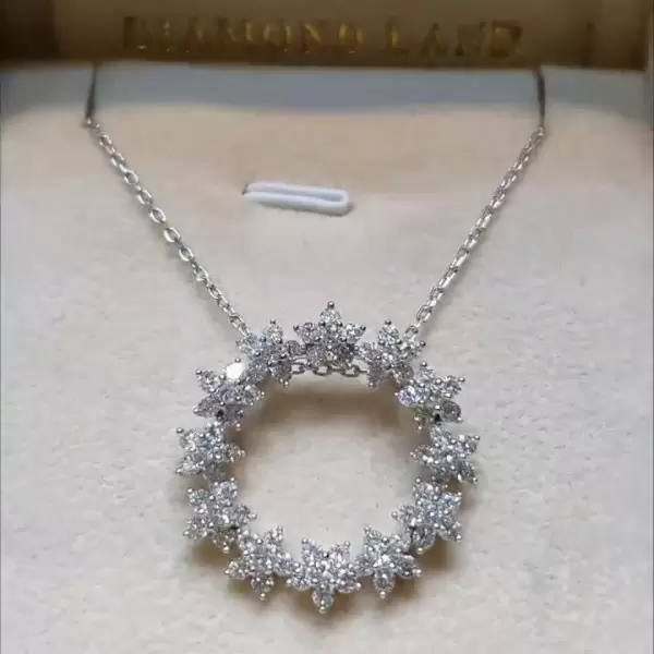 Flower Design Circle Pendant Necklace
