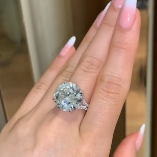 5ct Round Cut White Sapphire Split Shank Engagement Ring