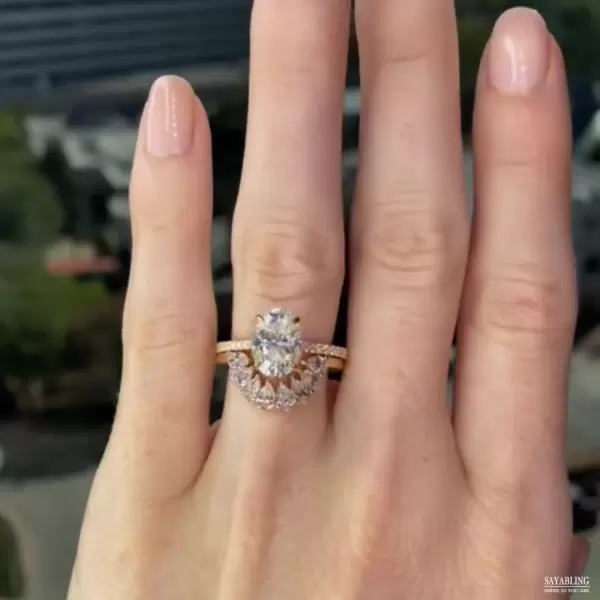 4ct Oval Cut White Sapphire 2pcs Bridal Set in Rose Gold