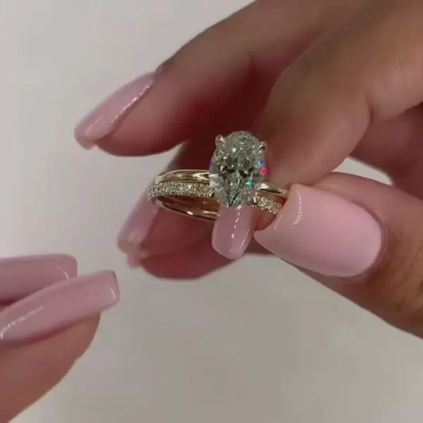 4ct Oval Cut White Sapphire 2pcs Bridal Set in Gold