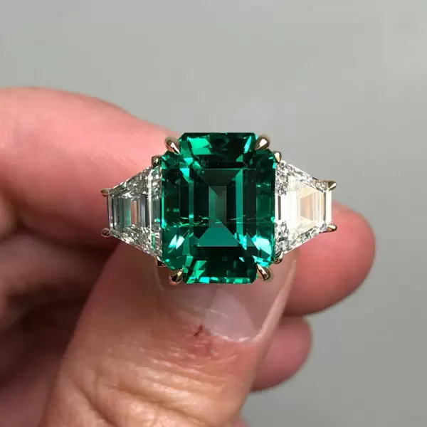 Three-stone Emerald Engagement Ring