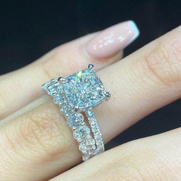 2.5ct Cushion Cut White Sapphire Wedding Ring Set