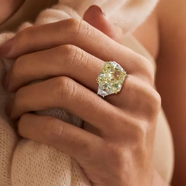 9.5ct Princess Cut Yellow Sapphire Three-stone Engagement Ring