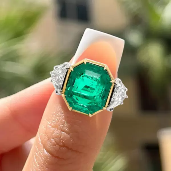 15ct Octagon-shaped Emerald  Engagement Ring