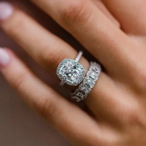 6.8ct Cushion Cut White Sapphire 2pcs Bridal Set