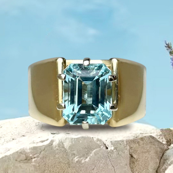 2.5ct Simple Classic Emerald Cut Aquamarine Engagement Ring