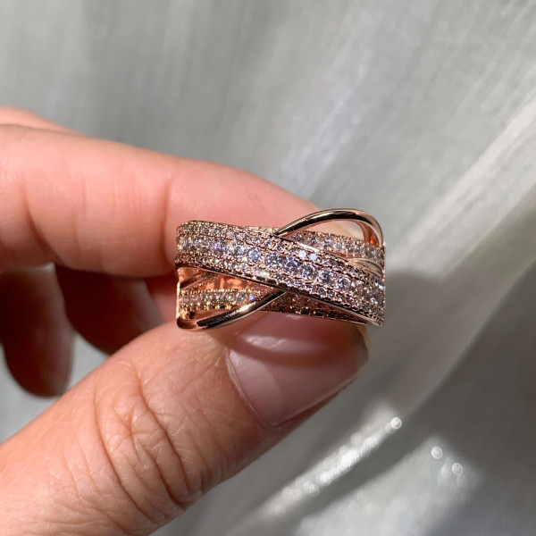 Intertwined Crossover Wedding Band