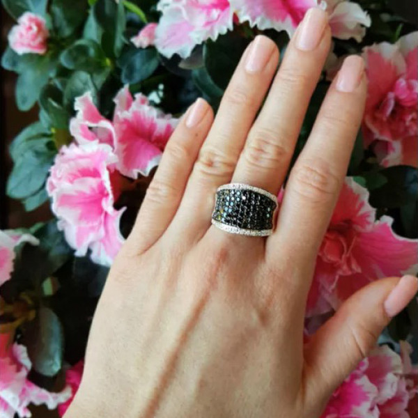 Classic White-Black Paved Bold Ring