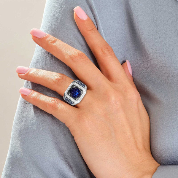 3.8ct Round Cut Sapphire Unisex Engagement Ring