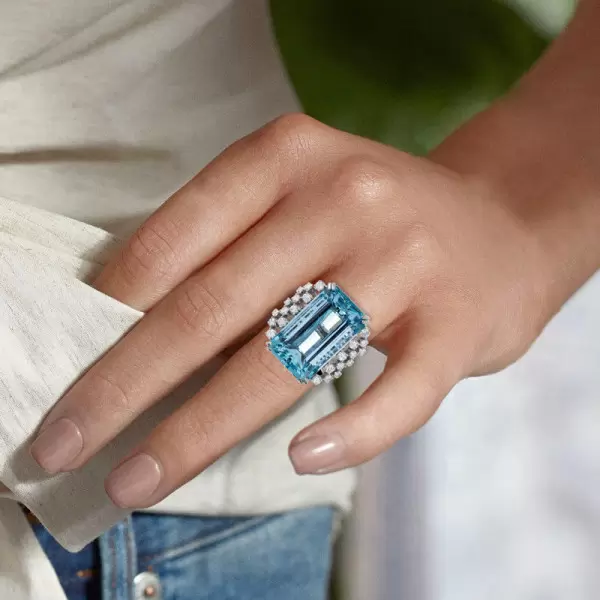 14ct Emerald Cut Aquamarine Cluster Cocktail Ring