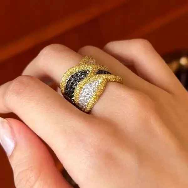 4ctw Three Tone Criss Cross Wedding Band