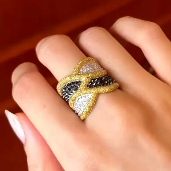 4ctw Three Tone Criss Cross Wedding Band