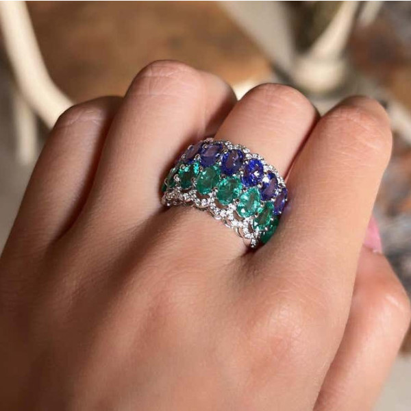 8ctw Oval Cut Emerald and Tanzanite Sapphire Cocktail Ring