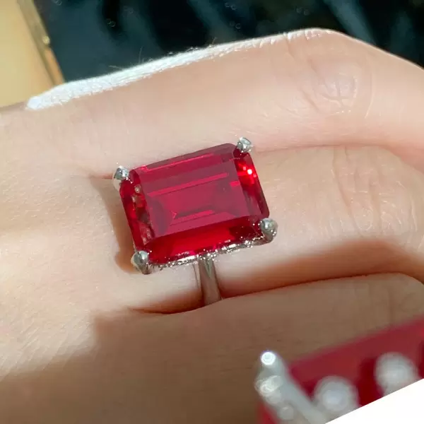14ct Emerald Cut Ruby Vintage Cocktail Ring