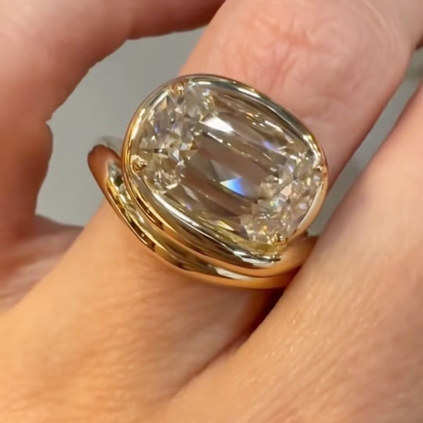 8ct Cushion-shaped Criss Cut White Sapphire Cocktail Ring