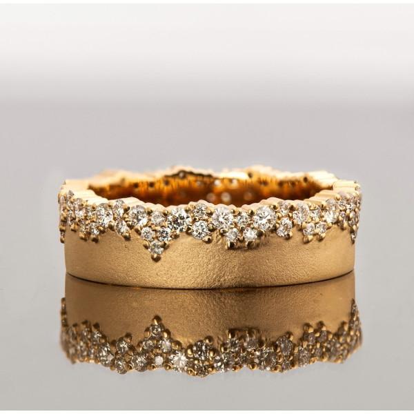 Nature-inspired Snow Cluster Sandblasted Wedding Band