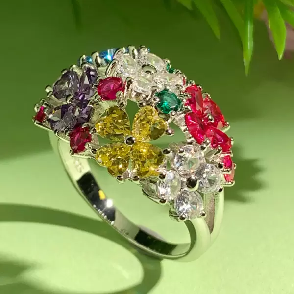Nature-inspired Multicolor Sapphire Flower Cluster Cocktail Ring